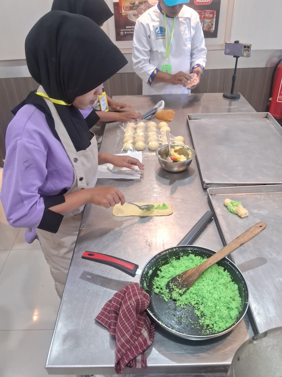 Lingkungan sekolah SMK PGRI 2 Kediri